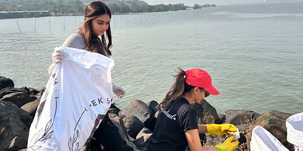 Elephanta Island Clean up drive with Ek Sath Foundation